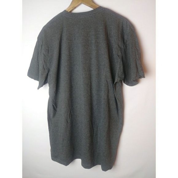 Harry Potter Hogwarts Crest Gray S/S T-Shirt - Picture 4 of 8